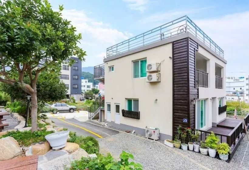 Geojedo Bungu Pension