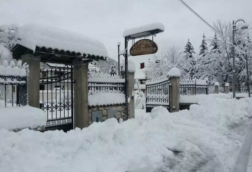ホテル Albergo Del Sangro