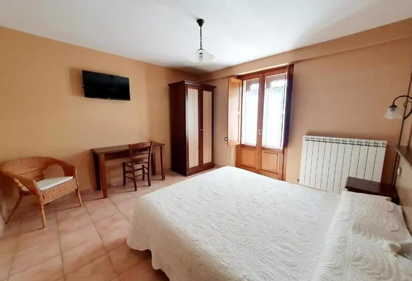 ホテル Albergo Del Sangro