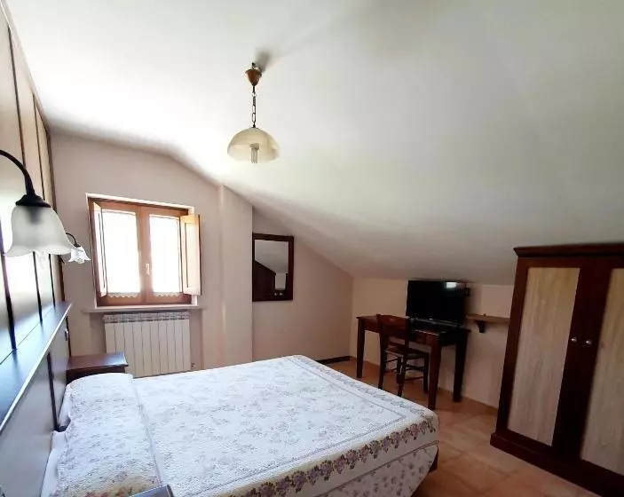 ホテル Albergo Del Sangro