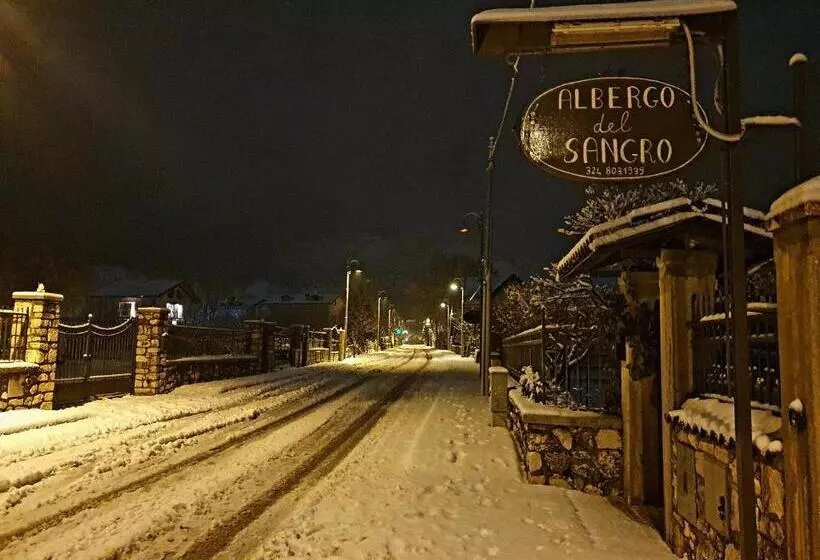 ホテル Albergo Del Sangro