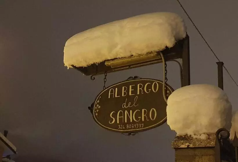ホテル Albergo Del Sangro