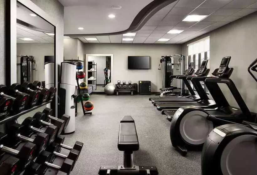 هتل Home2 Suites By Hilton Bend