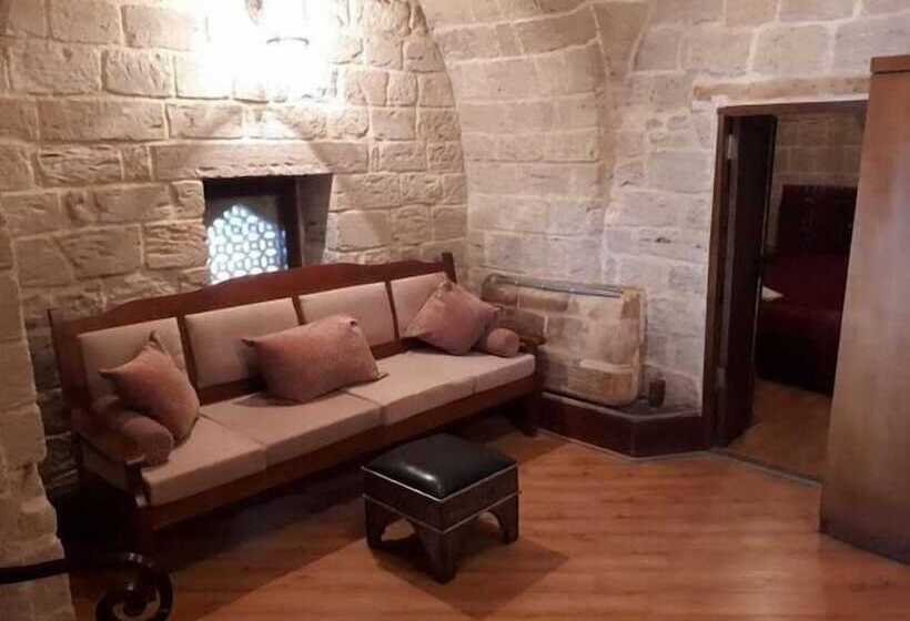 هتل Mugham Old City