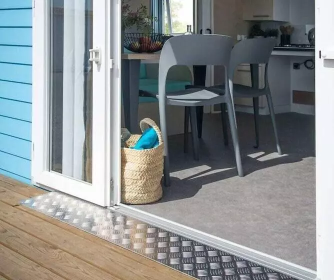 ホテル M&v Resort Camping