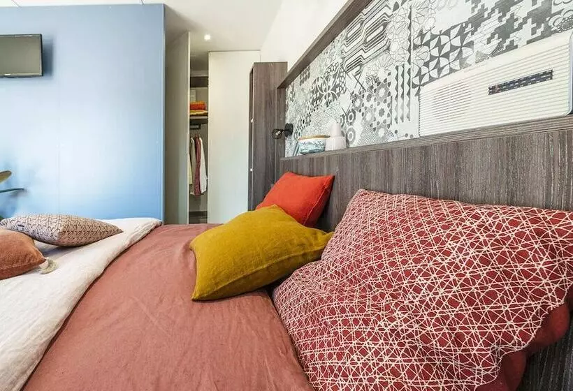 ホテル M&v Resort Camping