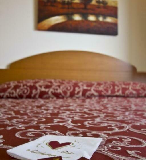 هتل Palm Beach B&b Sea View