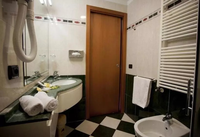 هتل Palm Beach B&b Sea View