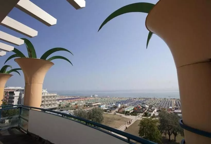 هتل Palm Beach B&b Sea View