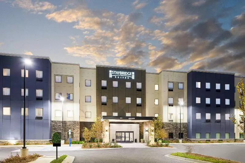 ホテル Staybridge Suites Auburn University Area By Ihg