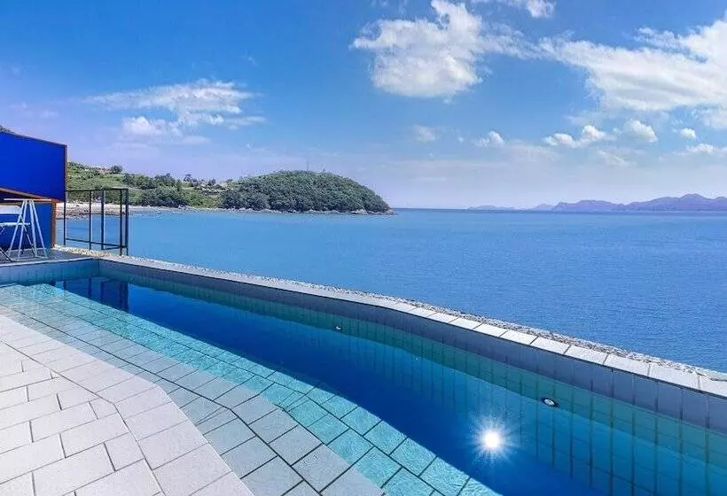 Namhae Pumda Pool Villa Pension