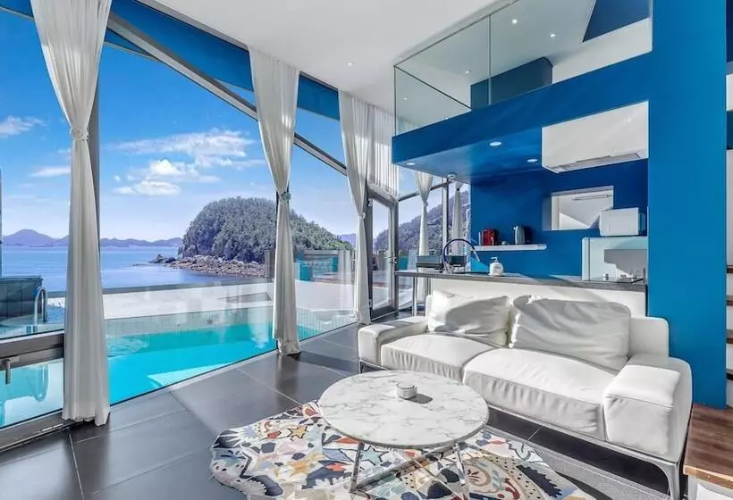Namhae Pumda Pool Villa Pension