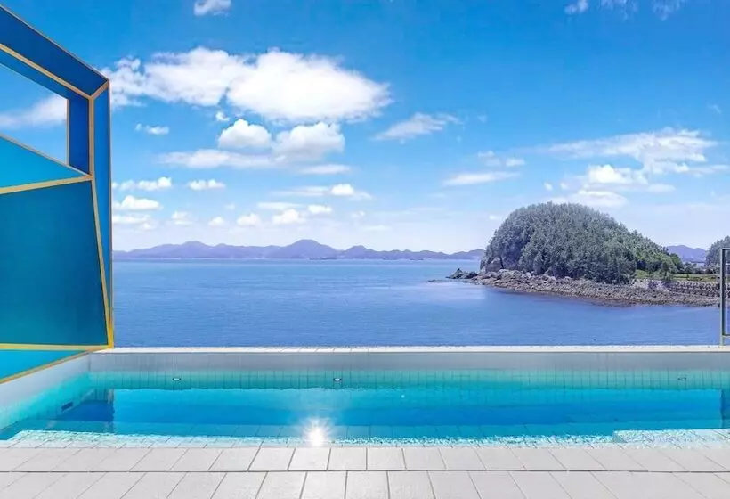 Namhae Pumda Pool Villa Pension