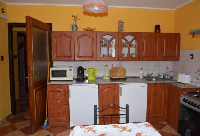 بنسيون Edit Vendégház