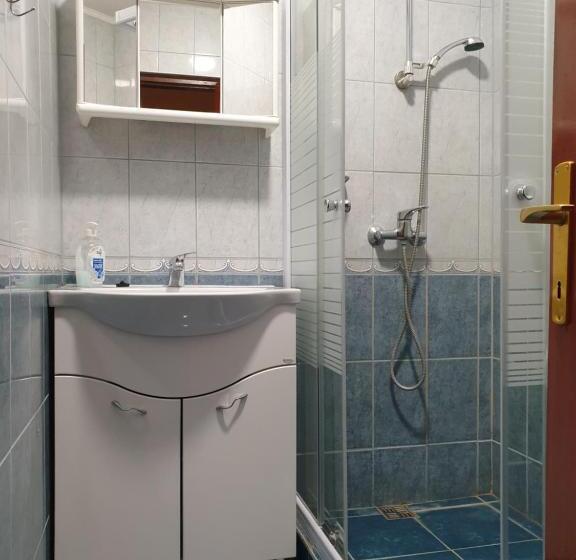 بنسيون Edit Vendégház