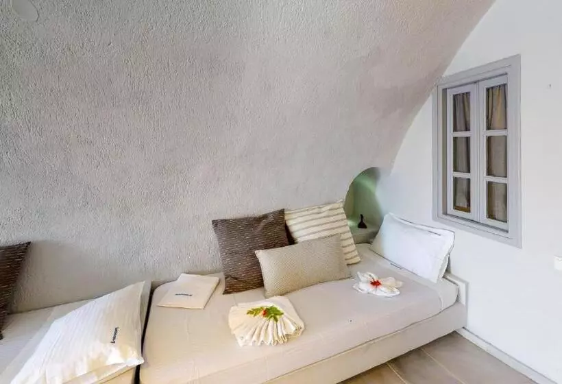 پانسیون Noni Studios