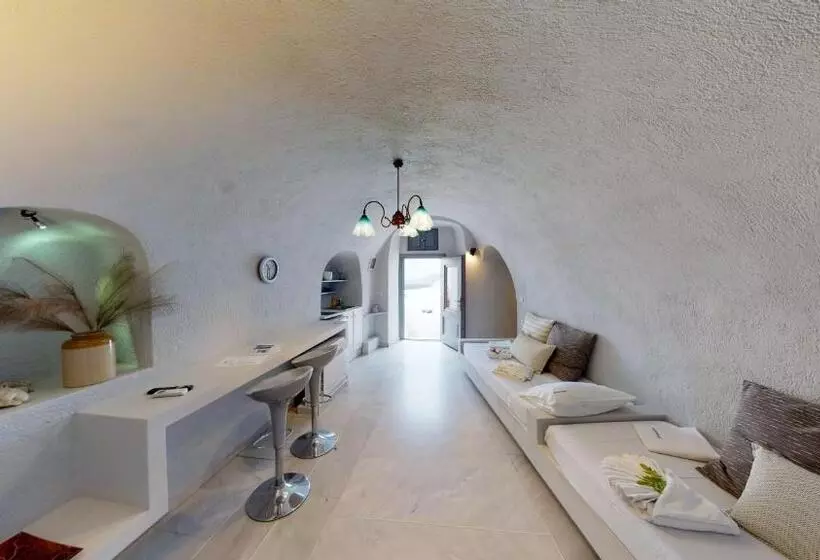 پانسیون Noni Studios