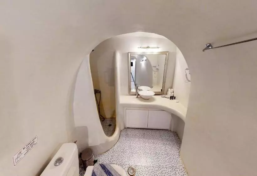 پانسیون Noni Studios