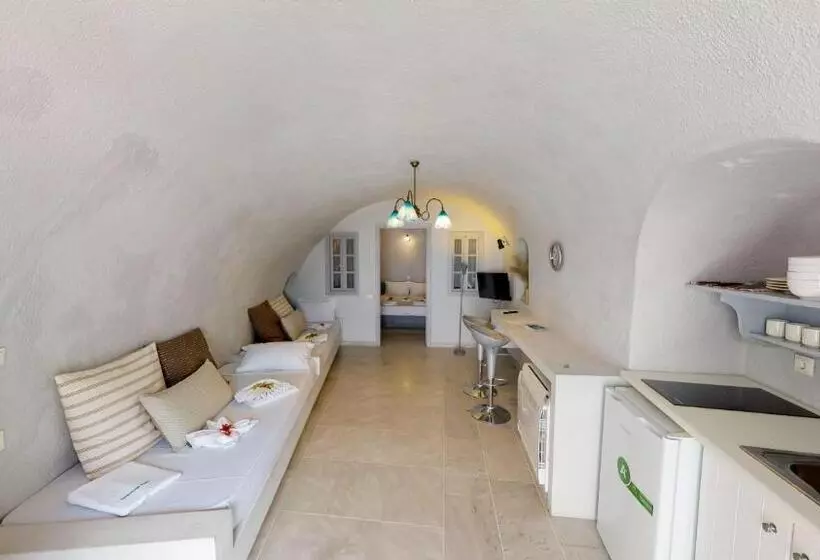 پانسیون Noni Studios