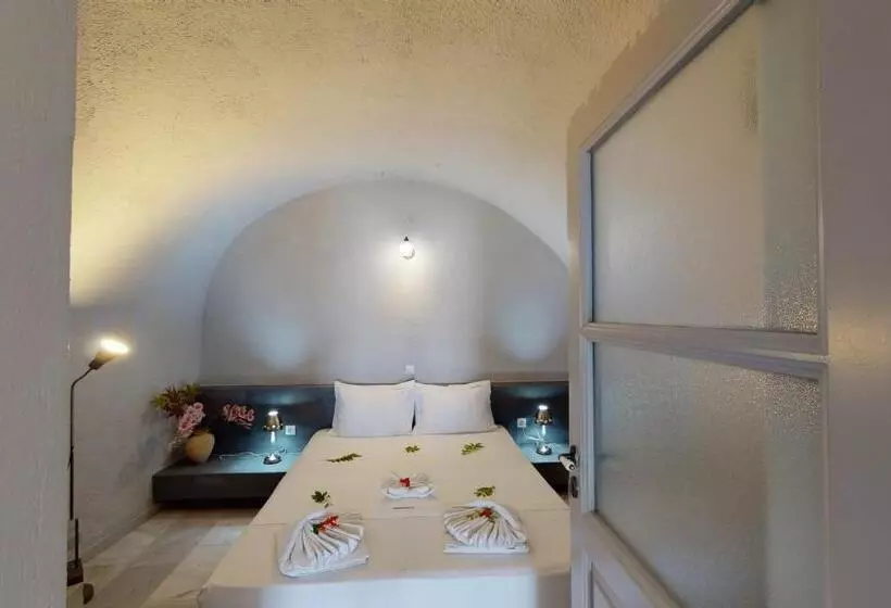 پانسیون Noni Studios