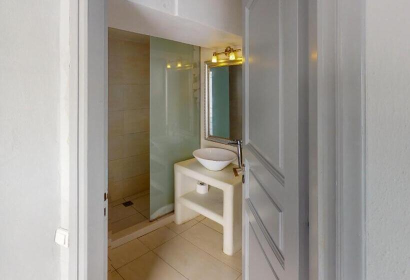 Pension (Hôtel basse catégorie) Noni Studios