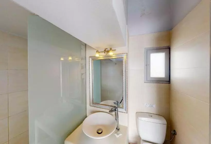 پانسیون Noni Studios