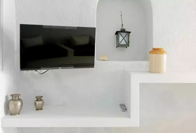 پانسیون Noni Studios