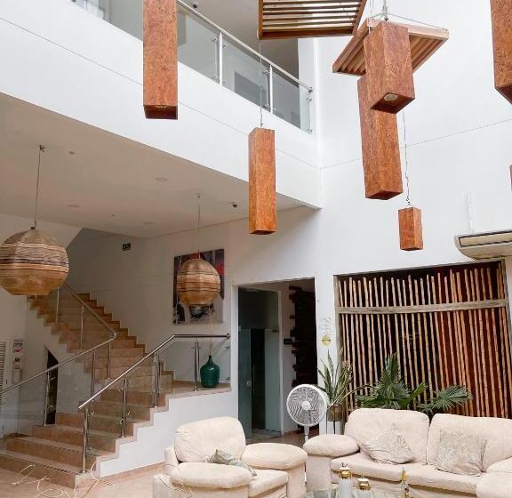 فندق Plaza Manfortt