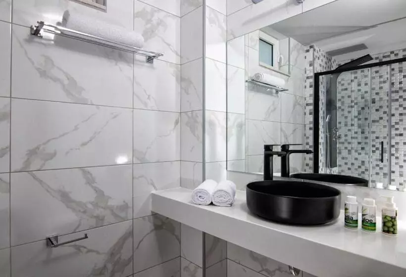 ペンション Golden Sunlight Hotel By Estia