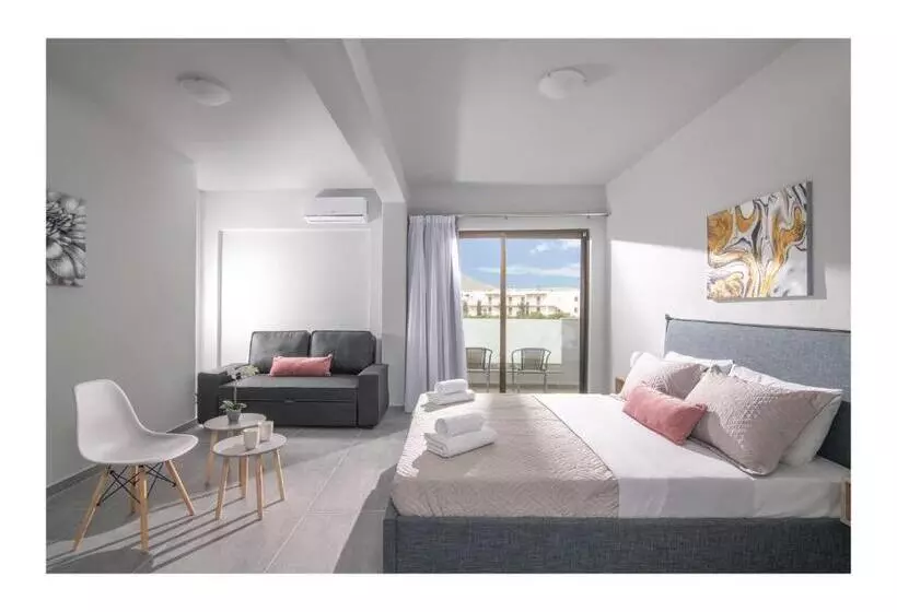 ペンション Golden Sunlight Hotel By Estia