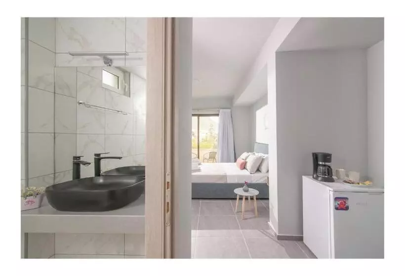 ペンション Golden Sunlight Hotel By Estia