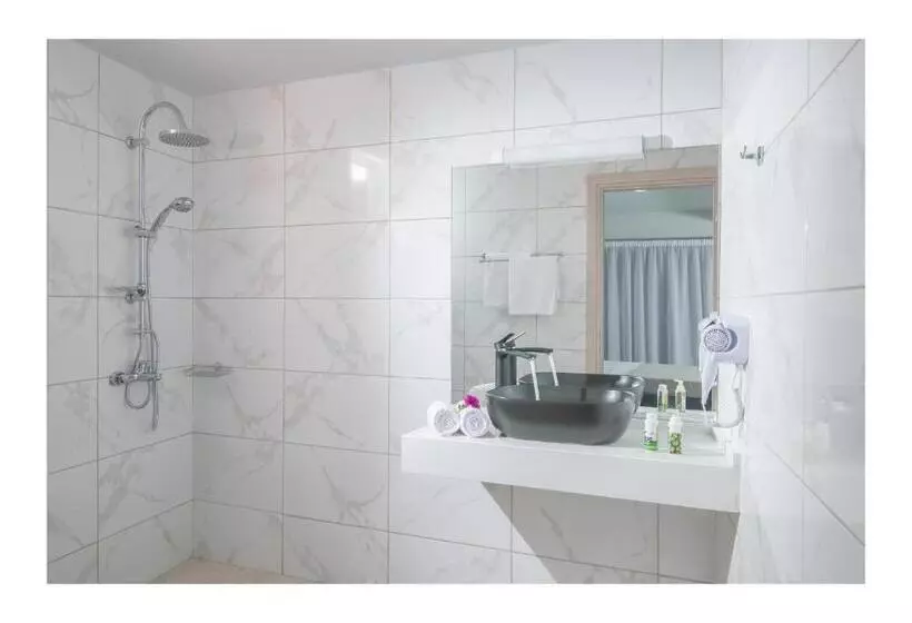 ペンション Golden Sunlight Hotel By Estia