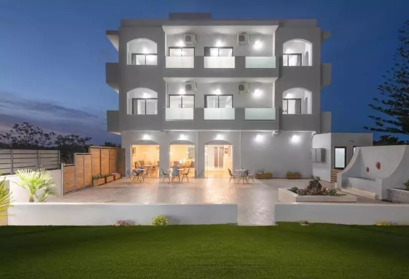 ペンション Golden Sunlight Hotel By Estia