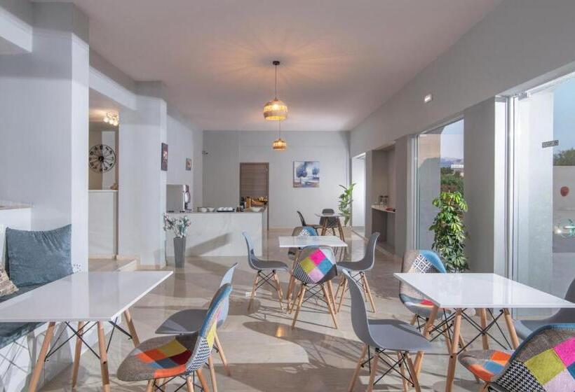 Pension Golden Sunlight Hotel By Estia