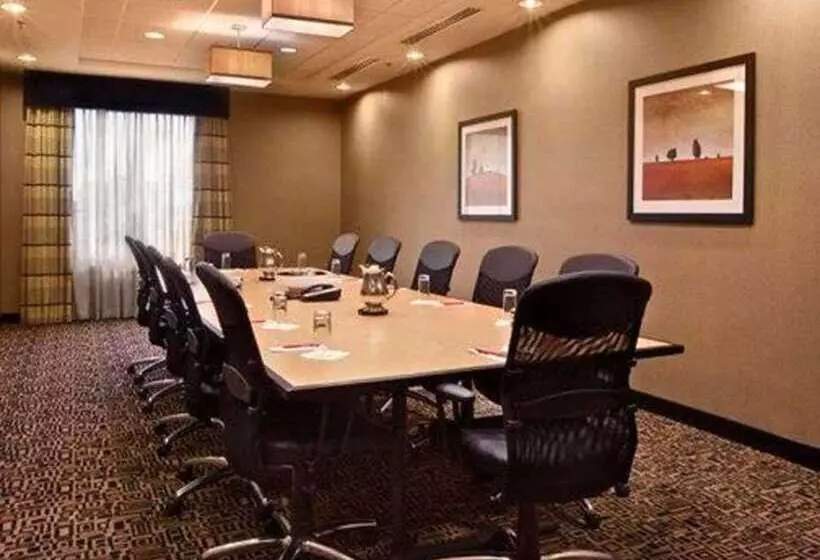 Cambria Hotel Columbus Polaris