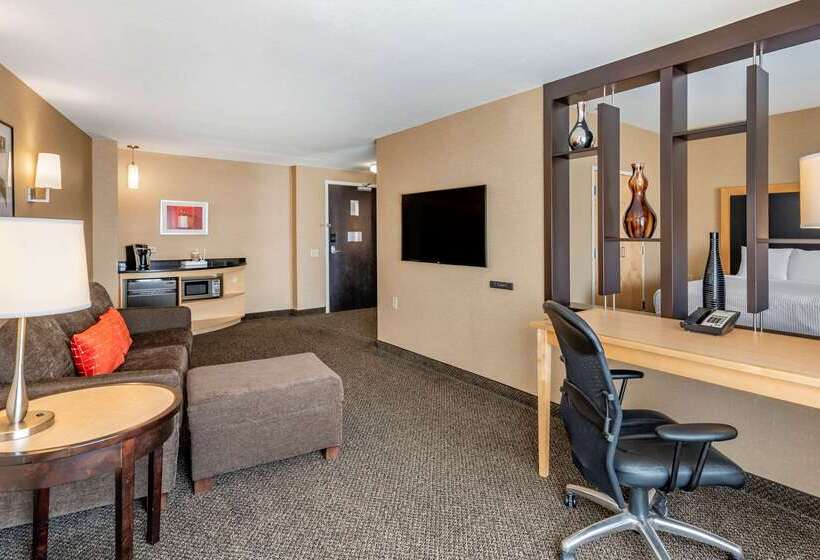 Cambria Hotel Columbus   Polaris