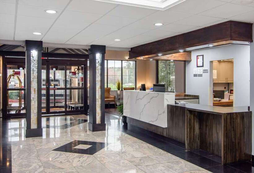 בית מלון כפרי Clarion Suites Duluth I 85