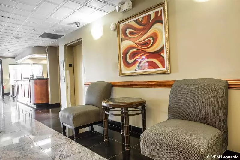 酒店 Clarion Suites Duluth I 85