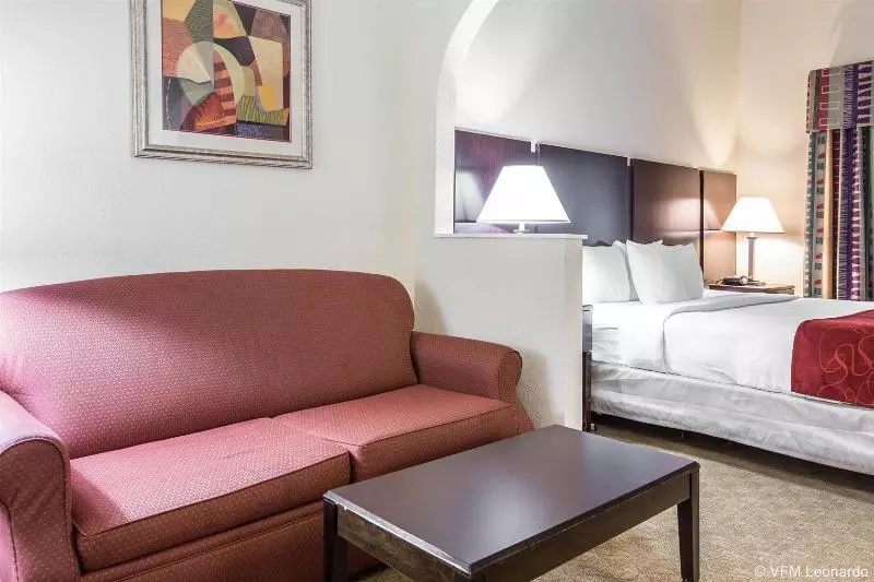 酒店 Clarion Suites Duluth I 85