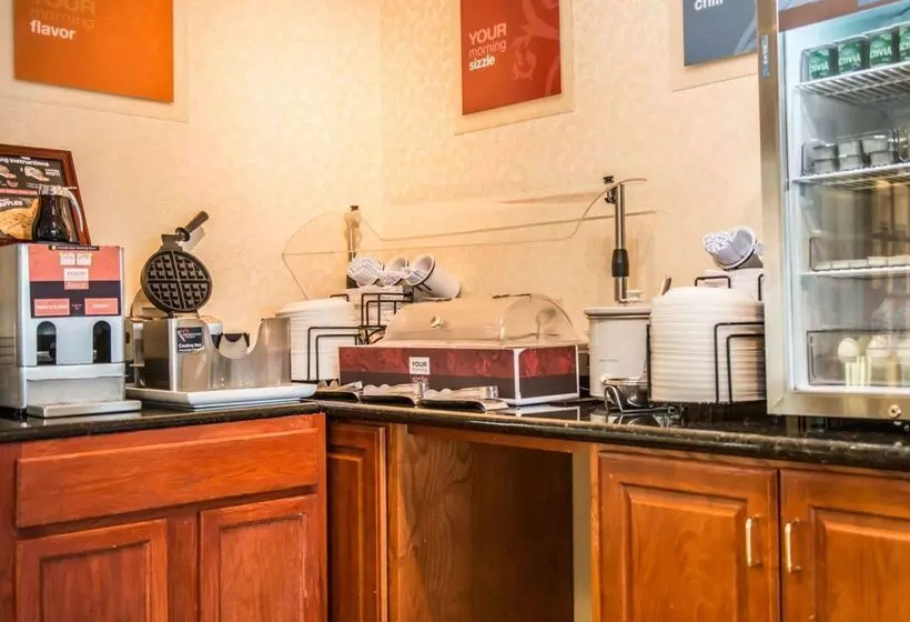 هتل Comfort Inn & Suites Panama City   St Andrew