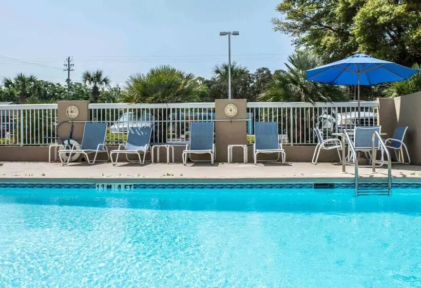 هتل Comfort Inn & Suites Panama City   St Andrew