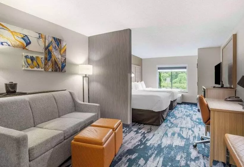 호텔 Comfort Suites At Westgate Mall