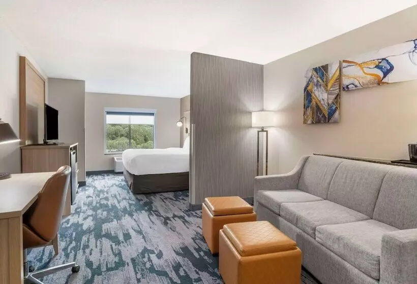 호텔 Comfort Suites At Westgate Mall