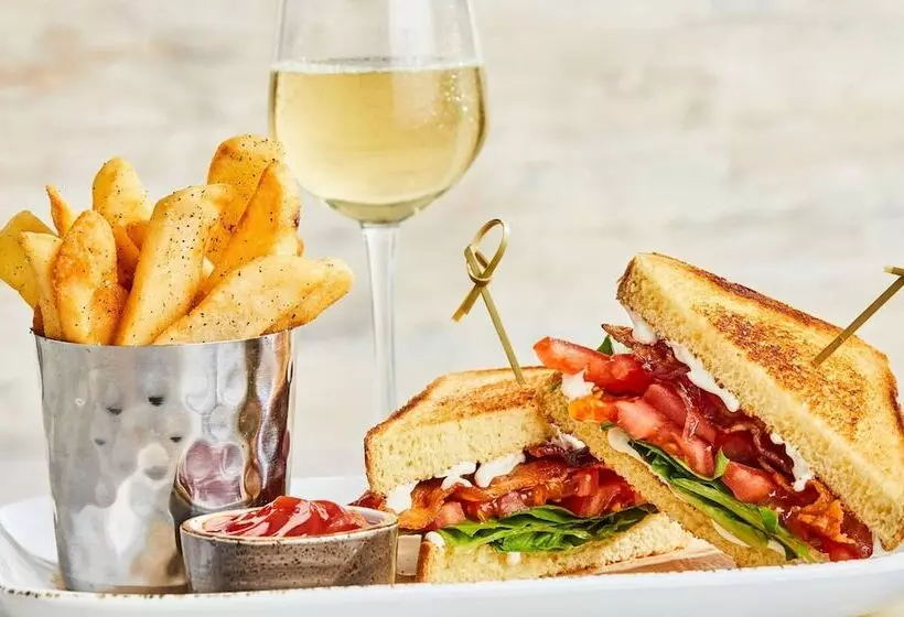 Отель Courtyard By Marriott Boise West/meridian