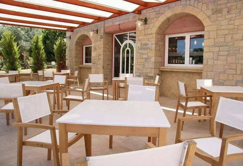 هتل Crithoni S Paradise