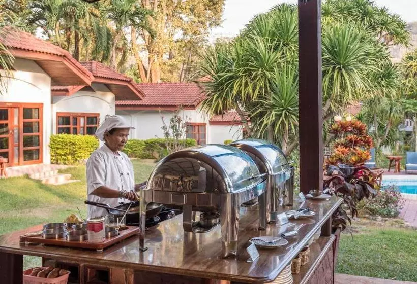 ホテル Eco Valley Lodge