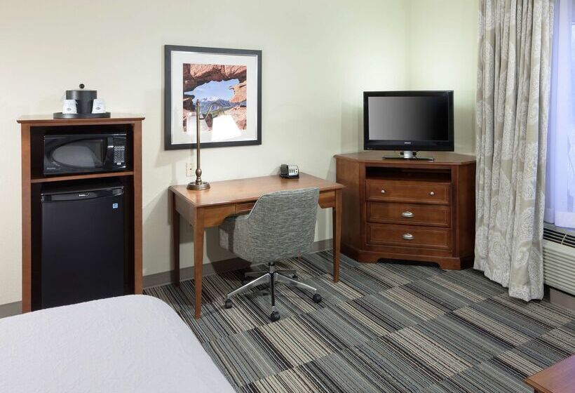 هتل Hampton Inn & Suites Colorado Springs/i25 South