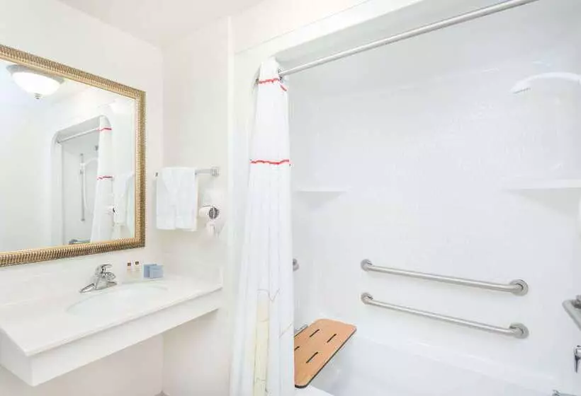 酒店 Hawthorn Extended Stay By Wyndham Panama City Beach