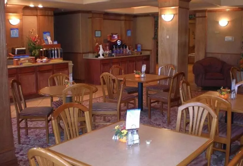 Holiday Inn Express Hotel & Suites Mission Mcallen Area By Ihg