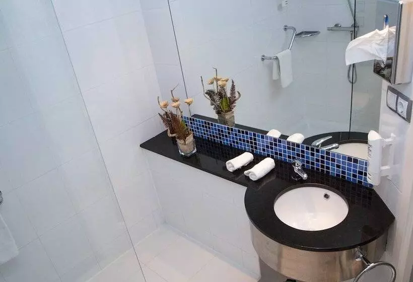 Hotel Holiday Inn Express Bilbao Airport, An Ihg